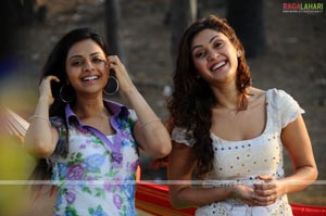 Raja, Saandip, Ravi Varma, Richa, Manjari Fadnis