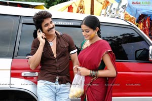 Nagarjuna, Anushka, Priyamani