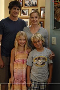 Adam Scott, Elisabeth Shue, Jerry O Connell