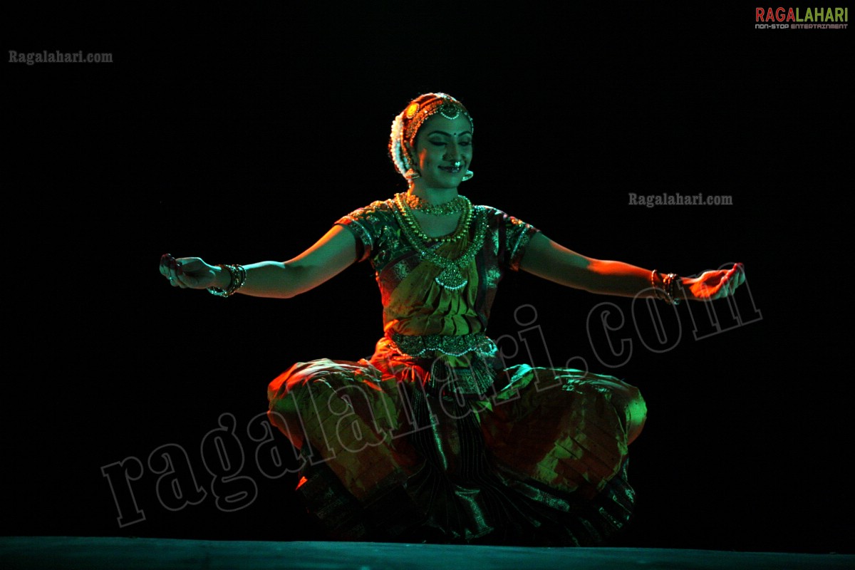 Bharatanatyam Arangetram of Kumari Aparna