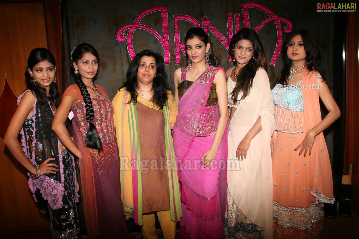 Sonia's New Collection 'Fusion' Launched at Arnia