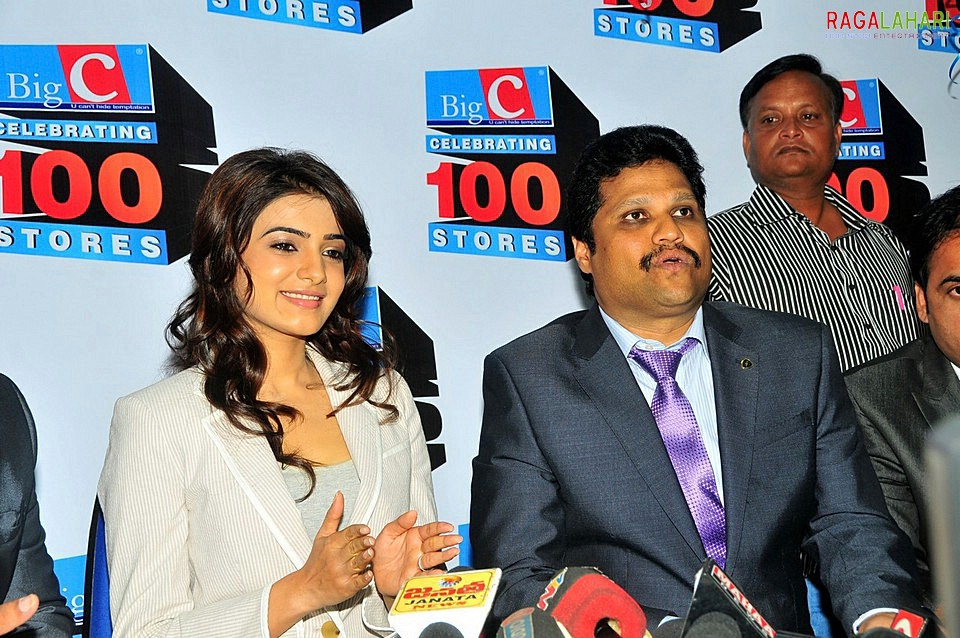 Samantha launches Big C 100th showroom in Vijayawada