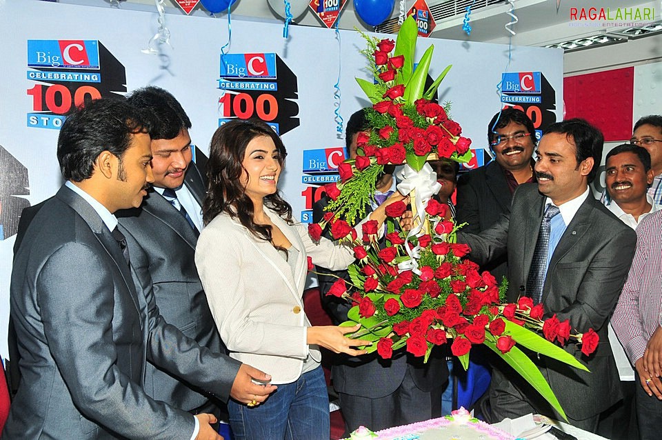 Samantha launches Big C 100th showroom in Vijayawada