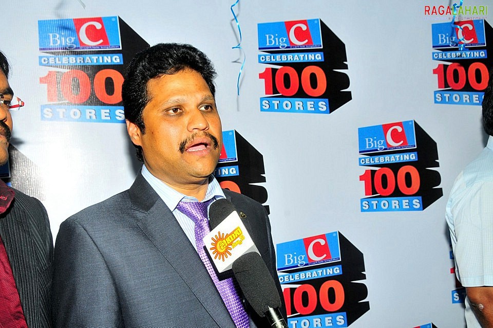 Samantha launches Big C 100th showroom in Vijayawada