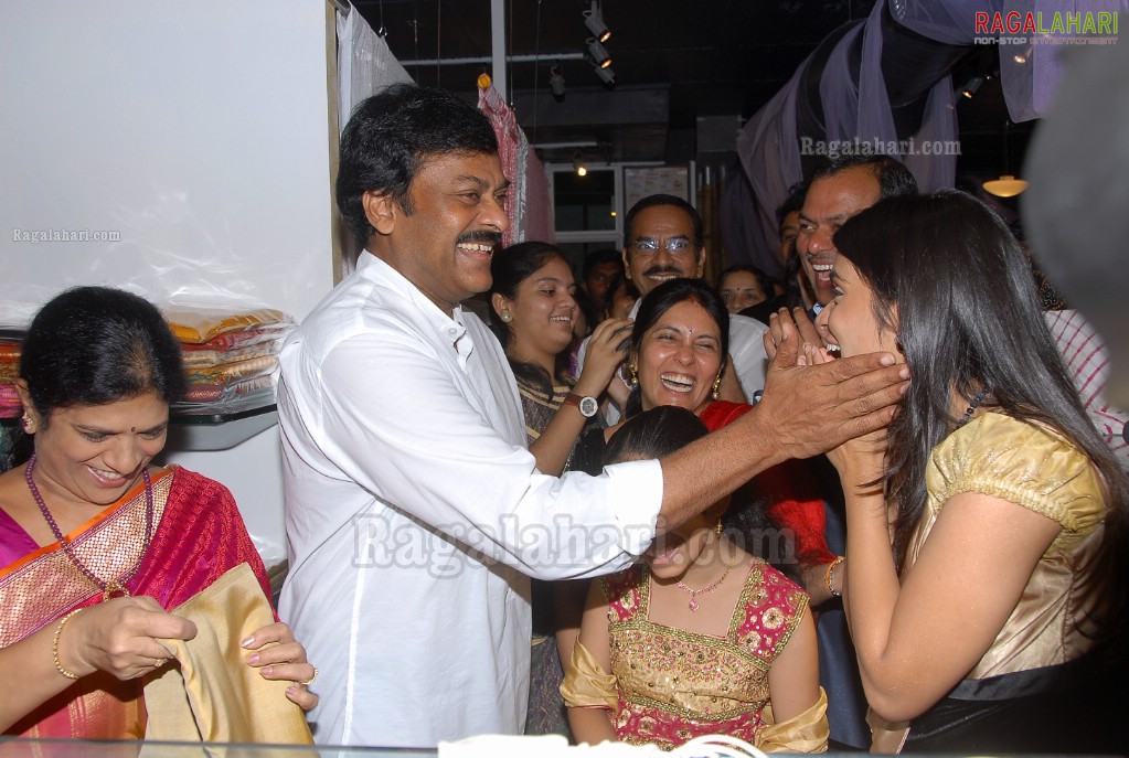 Chiranjeevi Launches Designer Bear