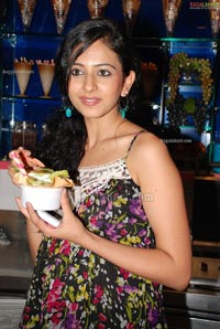 Rakul Preet Singh Launches New Flavours at Creamstone