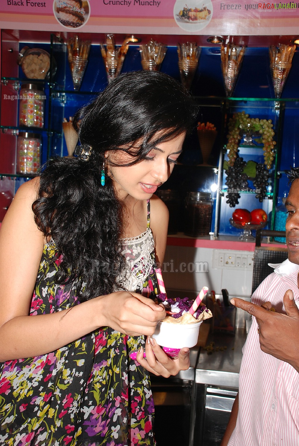 Rakul Preet Singh Launches New Flavours at Creamstone