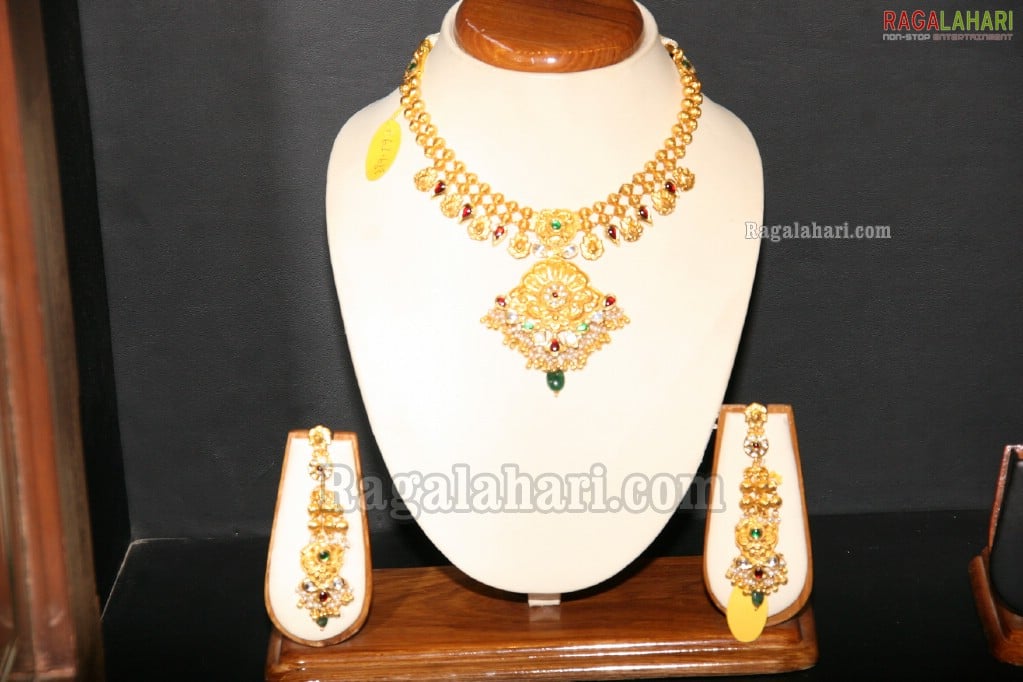 Hiya Jewellery Exhibition