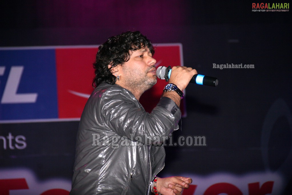 Kailash Kher's Performance at Hyderabad