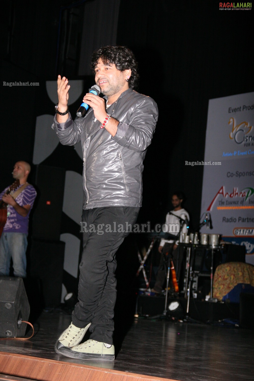 Kailash Kher's Performance at Hyderabad