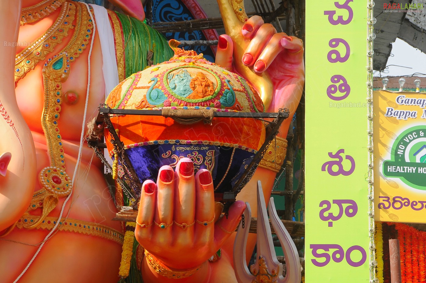 Khairatabad Ganesh Idols 2011 (Posters)