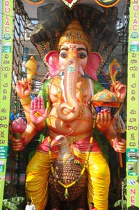 Ganesh Idols in Khairatabad for Vinayaka Chavithi 2011