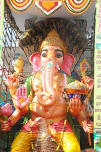 Ganesh Idols in Khairatabad for Vinayaka Chavithi 2011