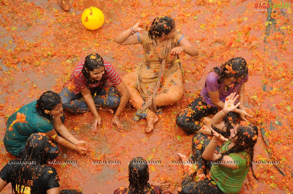 La Tomatina 2011, Hyd