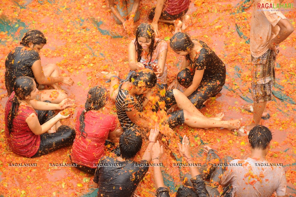 La Tomatina 2011, Hyd