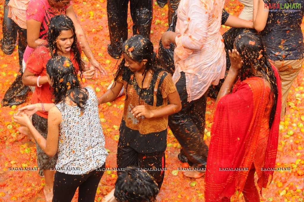 La Tomatina 2011, Hyd