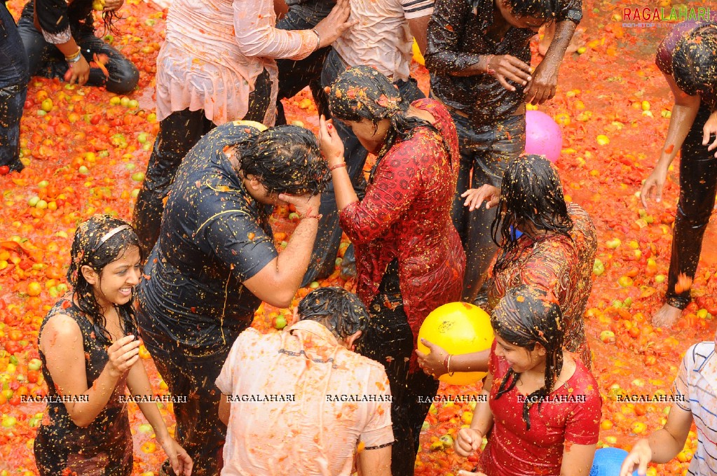 La Tomatina 2011, Hyd