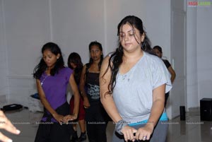 Namitha Rehearsing for Santosham Film Awards