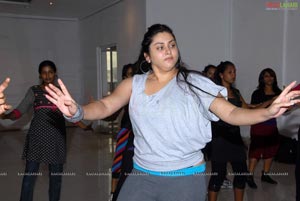 Namitha Rehearsing for Santosham Film Awards