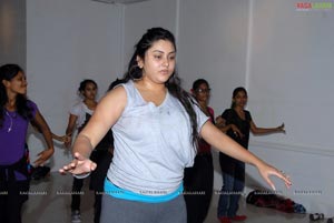 Namitha Rehearsing for Santosham Film Awards