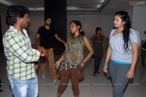 Namitha Rehearsing for Santosham Film Awards