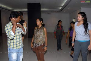 Namitha Rehearsing for Santosham Film Awards