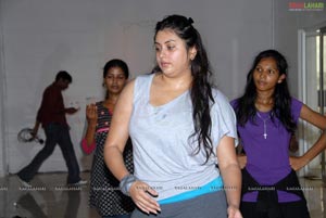 Namitha Rehearsing for Santosham Film Awards