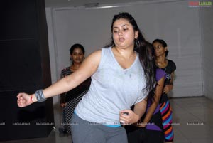 Namitha Rehearsing for Santosham Film Awards