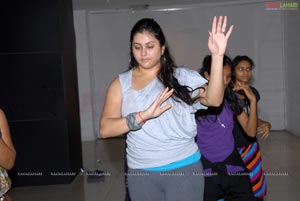 Namitha Rehearsing for Santosham Film Awards