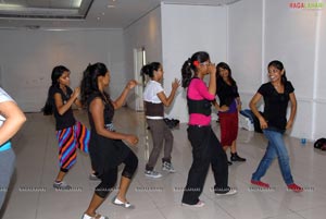 Namitha Rehearsing for Santosham Film Awards