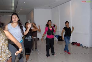 Namitha Rehearsing for Santosham Film Awards