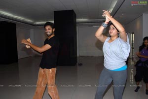 Namitha Rehearsing for Santosham Film Awards