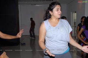 Namitha Rehearsing for Santosham Film Awards