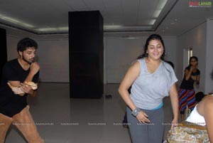 Namitha Rehearsing for Santosham Film Awards