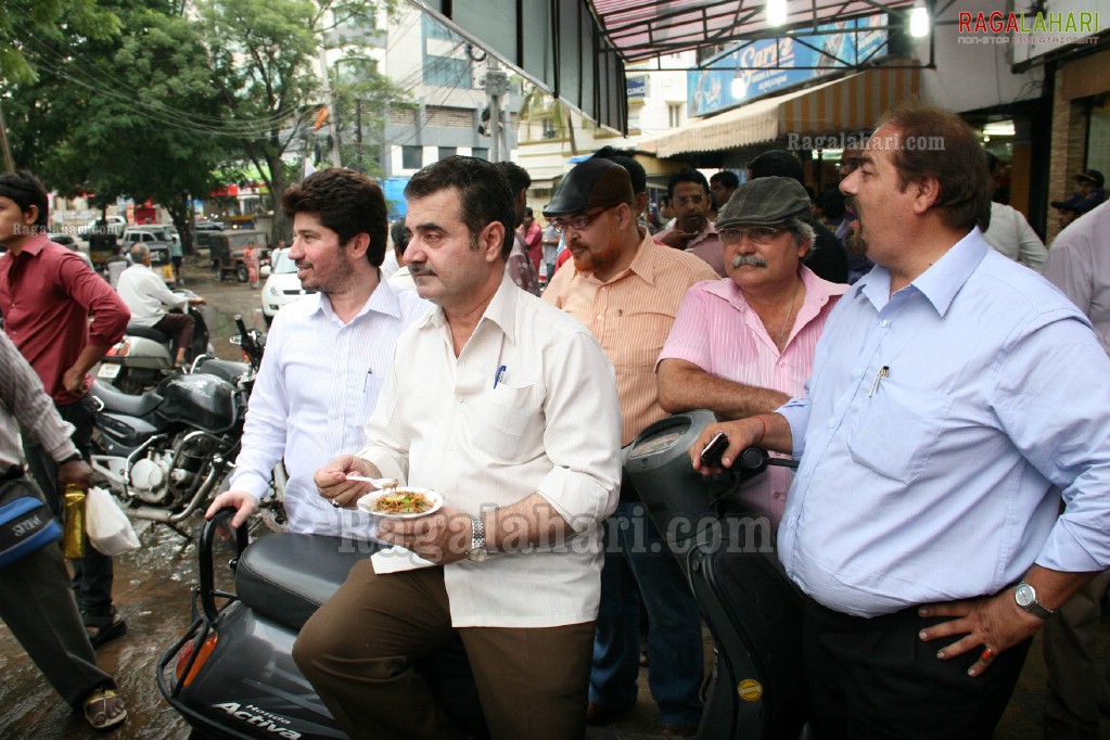 Sarvi Irani Haleem Felicitates to the son of Irani Haleem Intro to Hyderabad