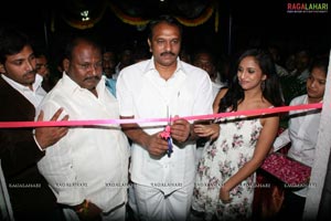 Shruthi Multi Cusine Resturant Launched By Aasheeka, Hyd