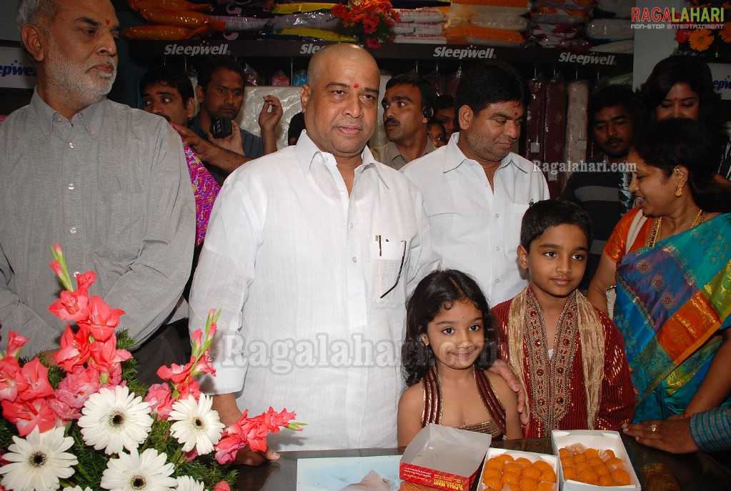 Soumya launches Sleepwell Showroom, Kukatpally