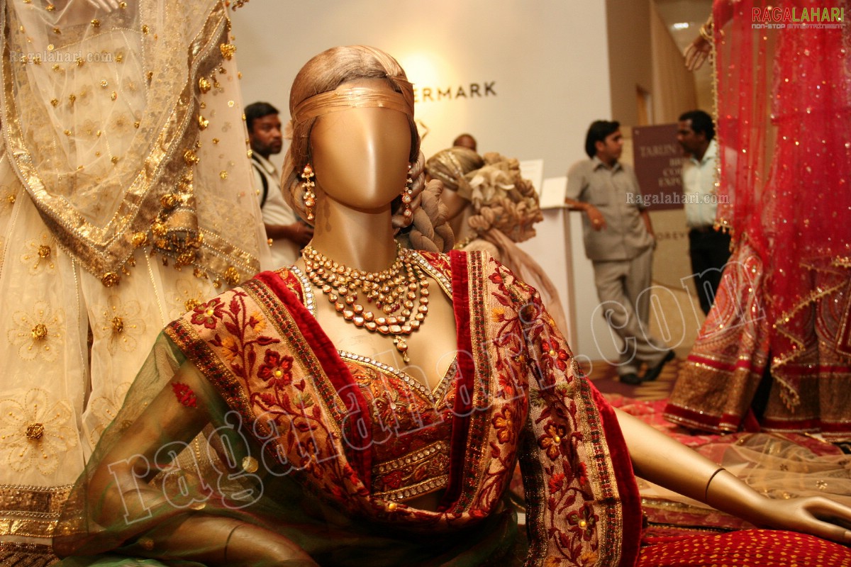 Tarun Tahiliani Bridal Couture Exposition 2011