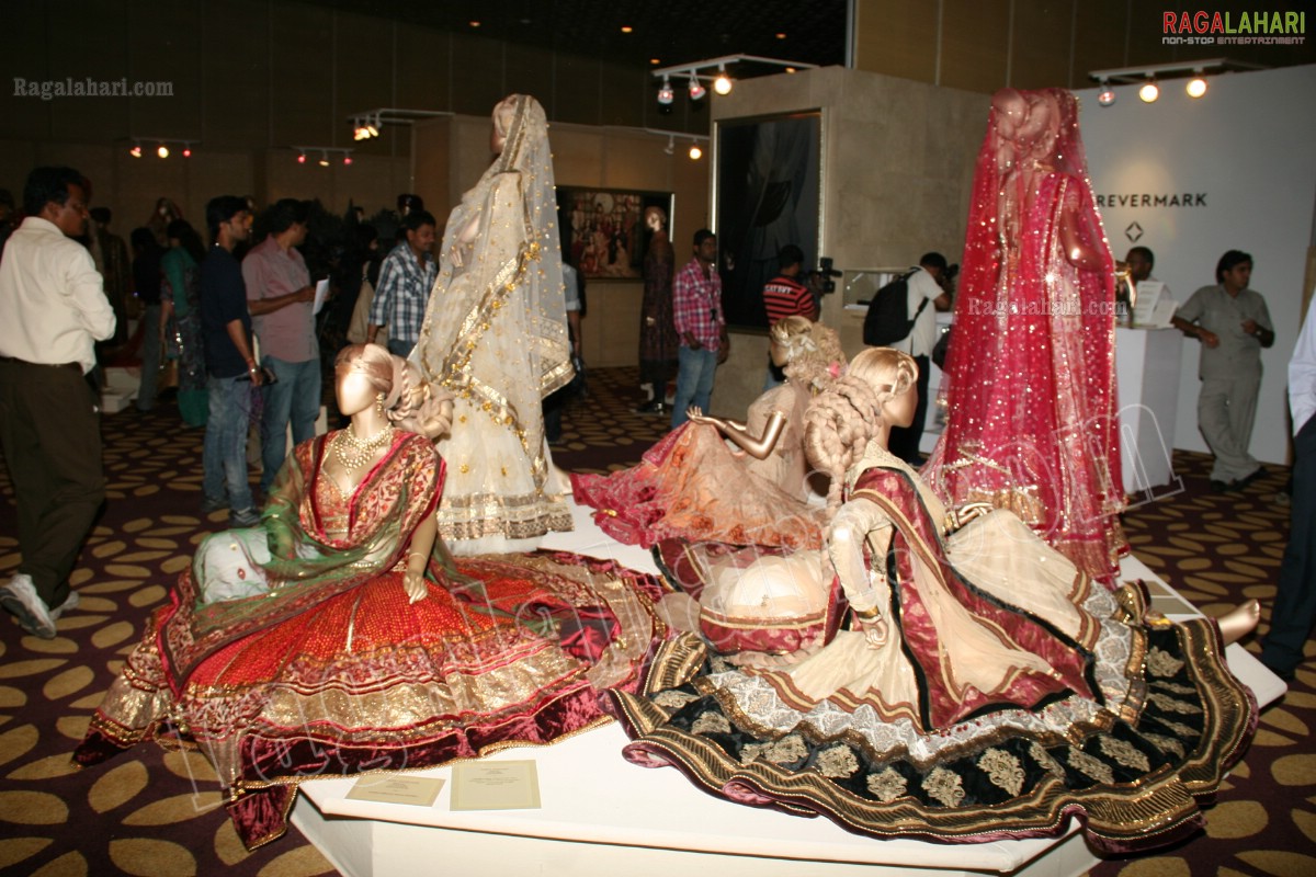 Tarun Tahiliani Bridal Couture Exposition 2011