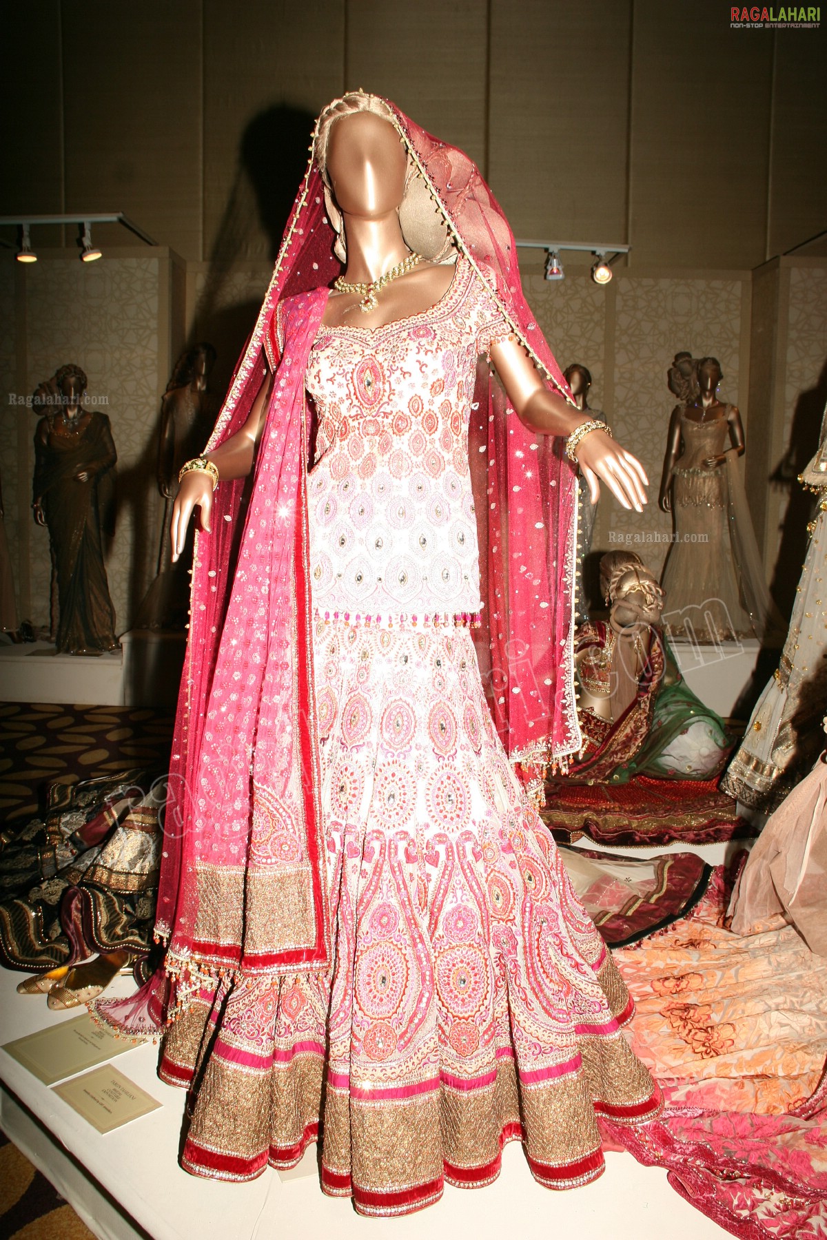 Tarun Tahiliani Bridal Couture Exposition 2011