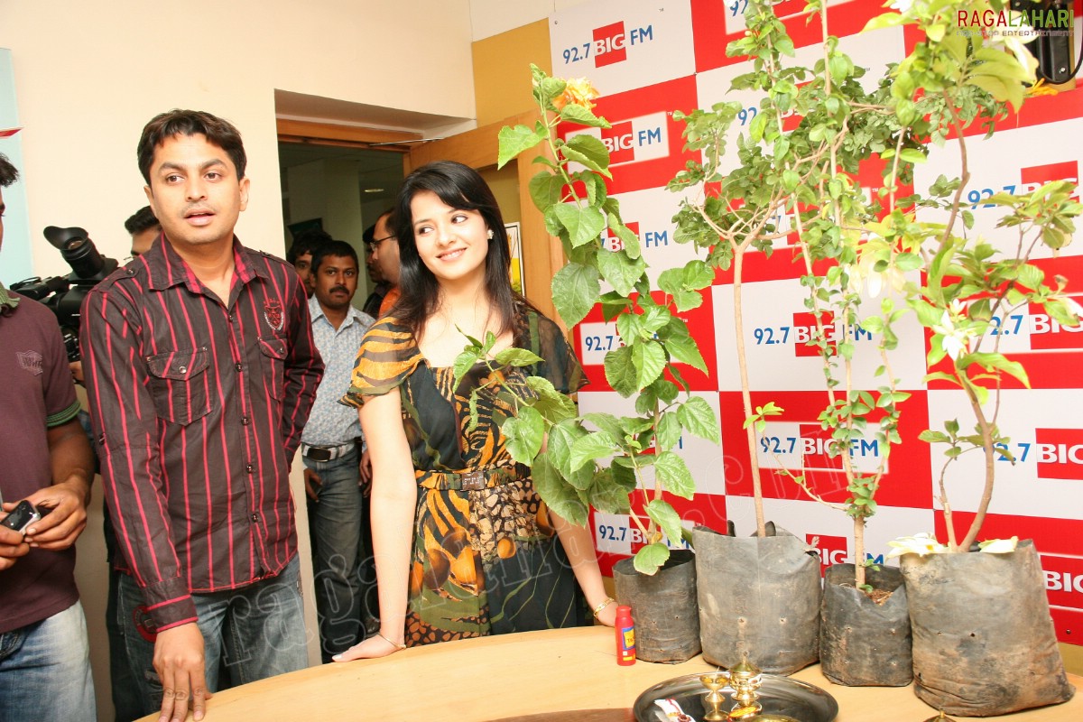 Tie a Rakhi to a Tree - Pollution Free Campaign by Big FM