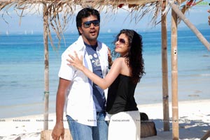 Vinay, Kajal