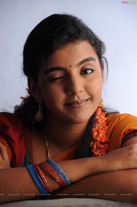 Nandu, Divya