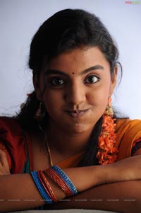 Nandu, Divya