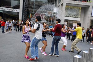 Navadeep, Rahul, Srinivas, Sradha Das, Sanjjana, Soumya