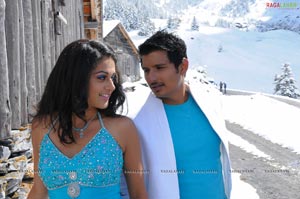 Jeeva, Taapsee