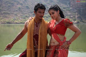 Jeeva, Taapsee