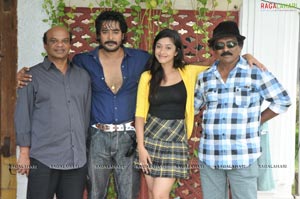 Mister Rascal Working Stills