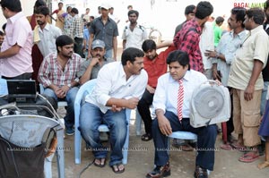 Veedu Theda Working Stills