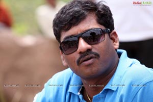 Veedu Theda Working Stills